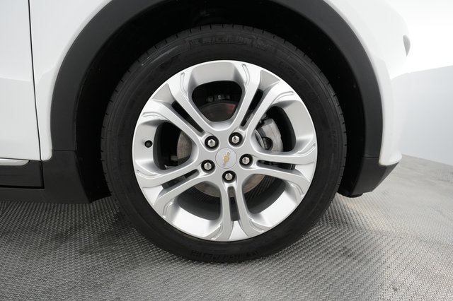 2020 Chevrolet Bolt — photo 13 of 37