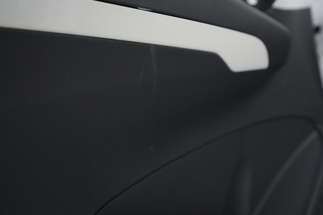 2020 Chevrolet Bolt — photo 32 of 37