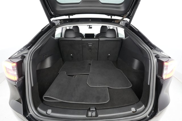 2021 Tesla Model Y — photo 21 of 37