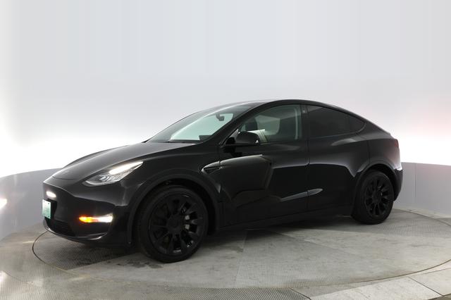 2021 Tesla Model Y — photo 10 of 37
