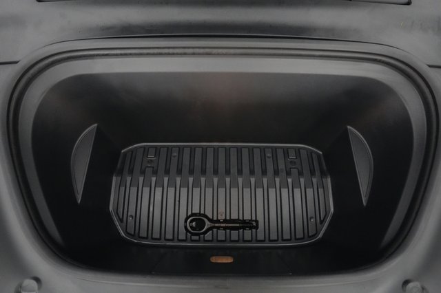 2021 Tesla Model Y — photo 20 of 37