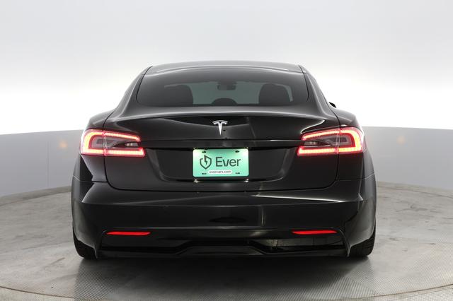 2021 Tesla Model S — photo 8 of 30