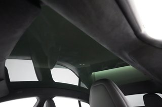 2021 Tesla Model S — photo 18 of 30