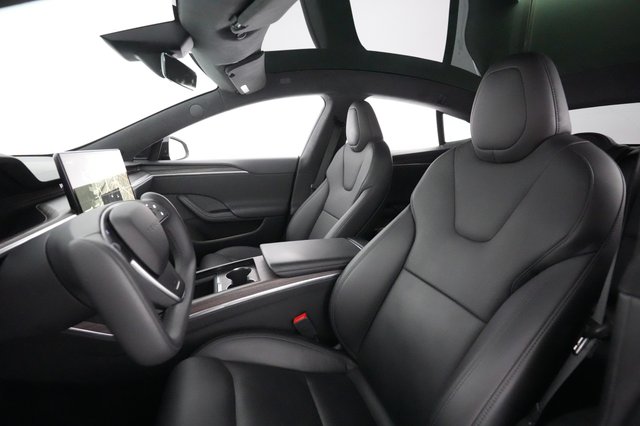 2021 Tesla Model S — photo 15 of 30