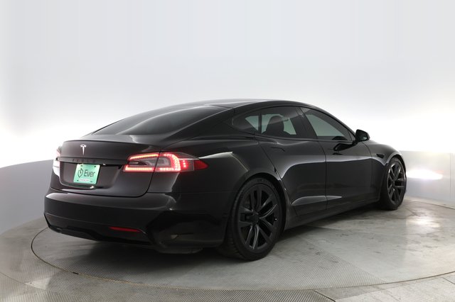 2021 Tesla Model S — photo 2 of 30
