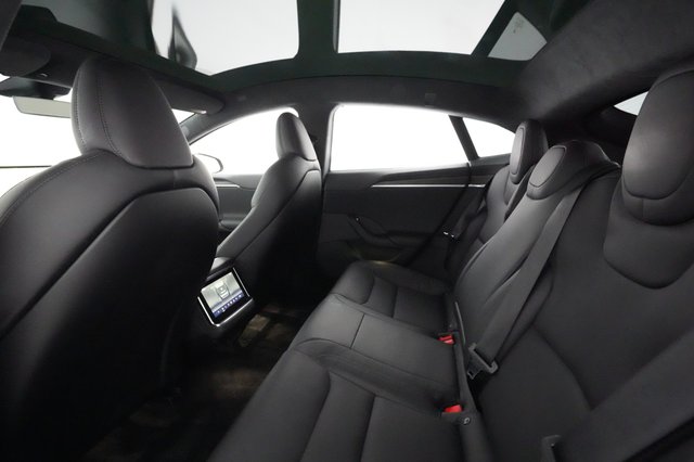 2021 Tesla Model S — photo 16 of 30