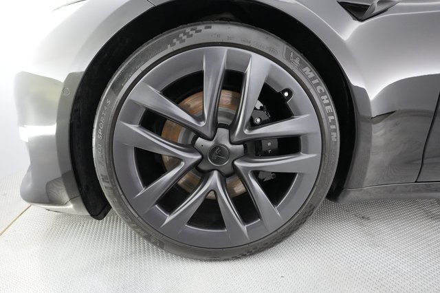 2021 Tesla Model S — photo 11 of 30