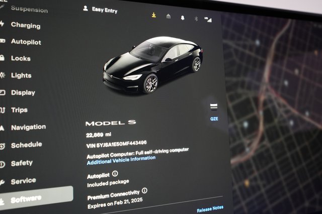 2021 Tesla Model S — photo 4 of 30
