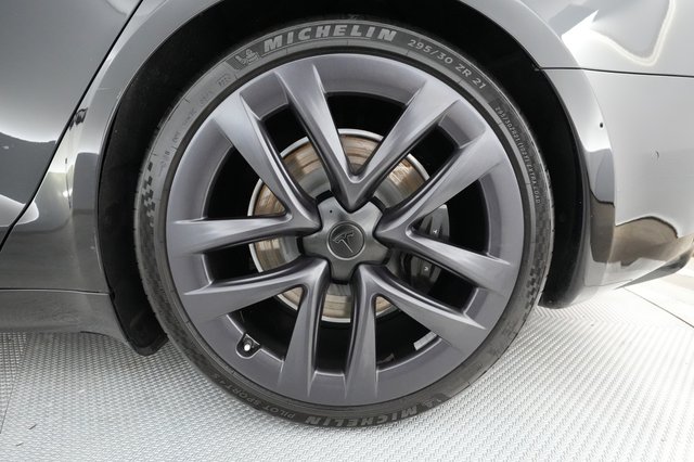 2021 Tesla Model S — photo 12 of 30
