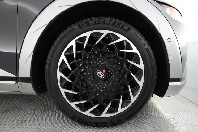 2024 Hyundai IONIQ 5 — photo 17 of 28