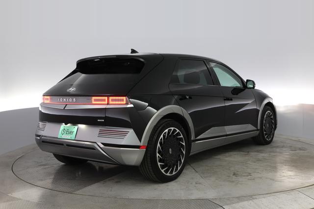 2024 Hyundai IONIQ 5 — photo 2 of 28
