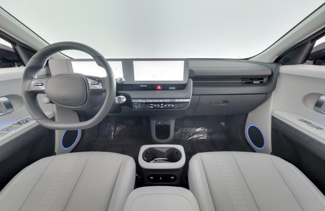 2024 Hyundai IONIQ 5 — photo 21 of 28