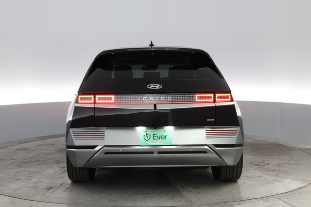 2024 Hyundai IONIQ 5 — photo 12 of 28