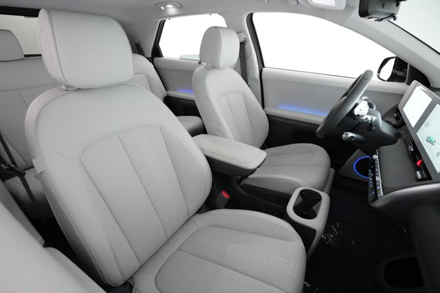 2024 Hyundai IONIQ 5 — photo 18 of 28
