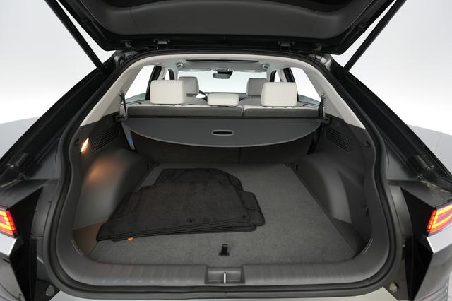 2024 Hyundai IONIQ 5 — photo 6 of 28