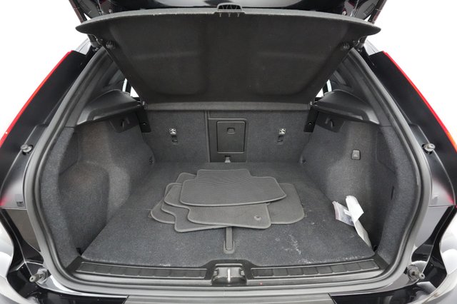 2023 Volvo XC40 Recharge — photo 21 of 32