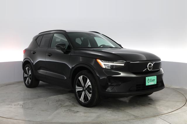 2023 Volvo XC40 Recharge — photo 6 of 32