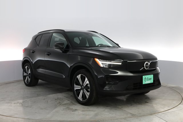 2023 Volvo XC40 Recharge — photo 6 of 32