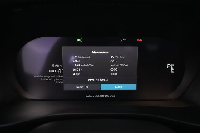 2023 Volvo XC40 Recharge — photo 4 of 32