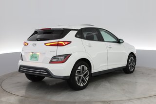 2022 Hyundai Kona — photo 2 of 30