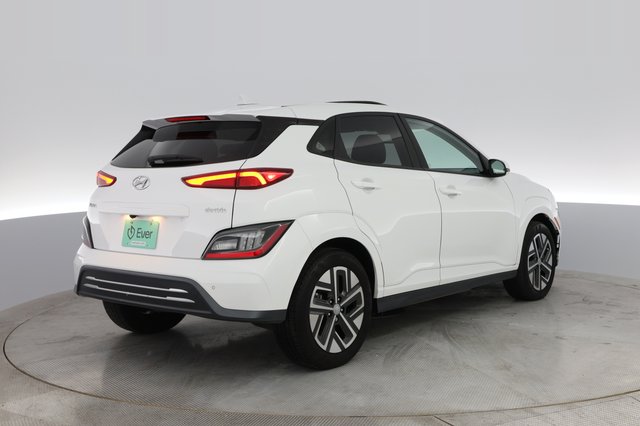 2022 Hyundai Kona — photo 2 of 30