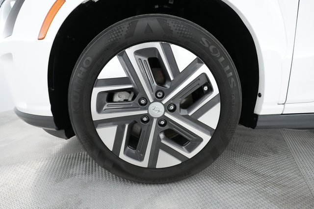 2022 Hyundai Kona — photo 11 of 30