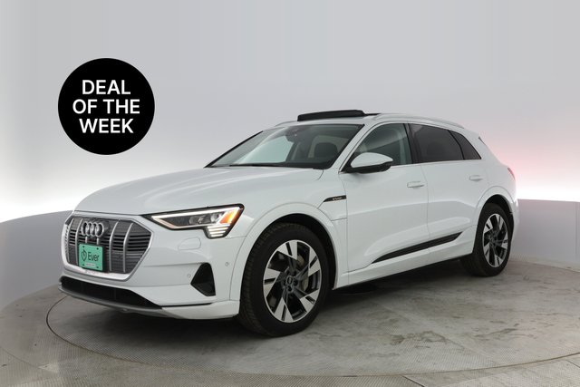 2022 Audi e-tron — VIN WA1LAAGE4NB014166