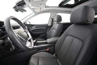 2022 Audi e-tron — photo 2 of 23