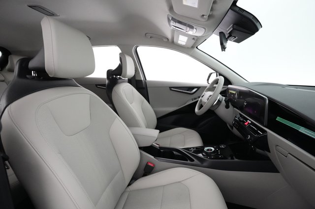 2023 Kia Niro EV — photo 17 of 31