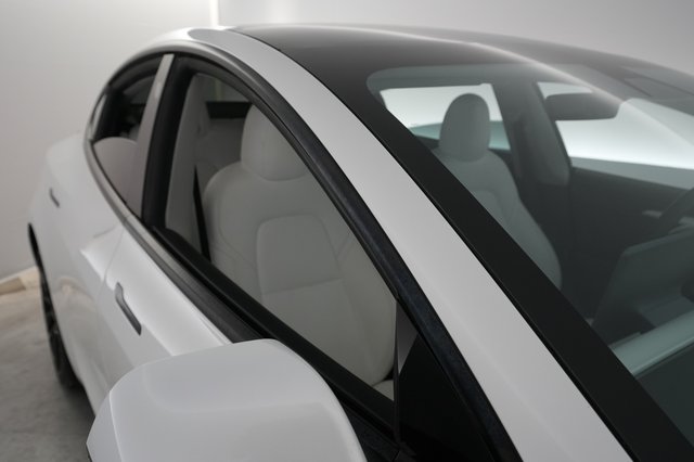 2021 Tesla Model 3 — photo 24 of 73