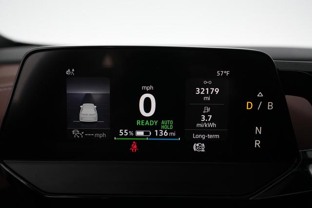 2021 Volkswagen ID.4 — photo 4 of 39