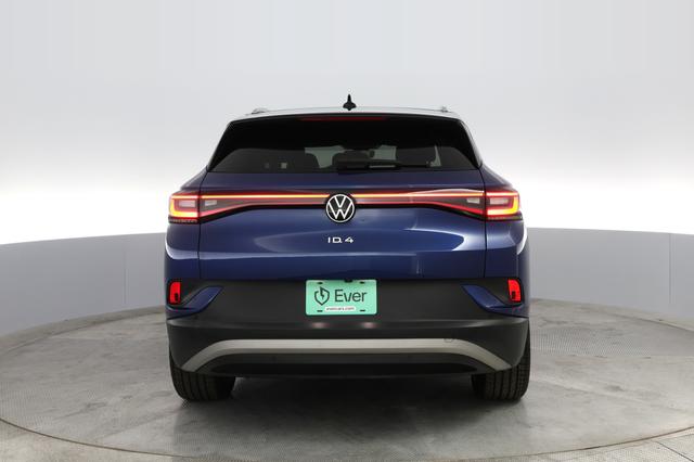 2021 Volkswagen ID.4 — photo 10 of 39