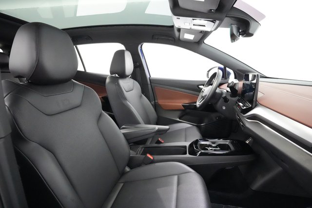2021 Volkswagen ID.4 — photo 19 of 39