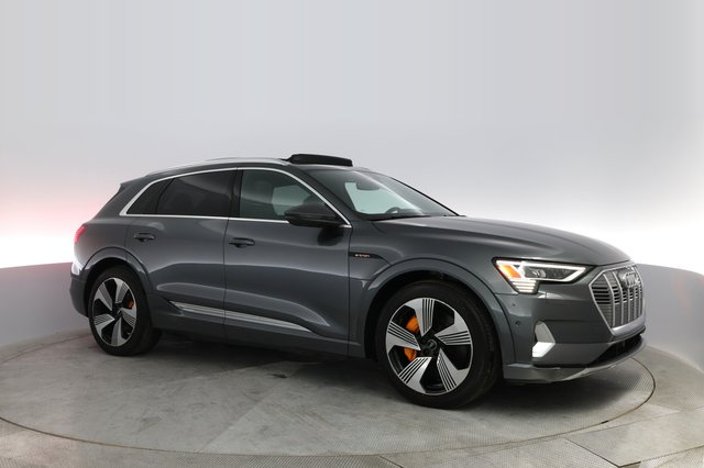 2019 Audi e-tron — photo 7 of 31