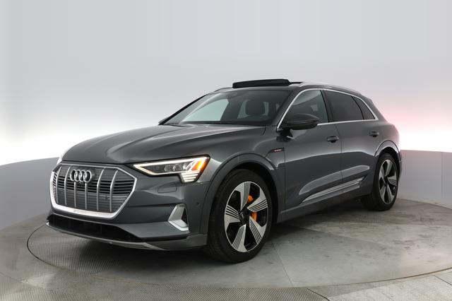 2019 Audi e-tron — VIN WA1VAAGE4KB008114