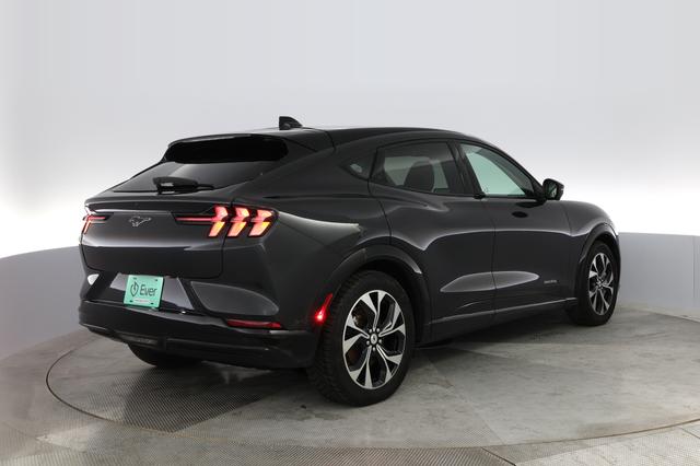 2022 Ford Mustang Mach-E — photo 2 of 36