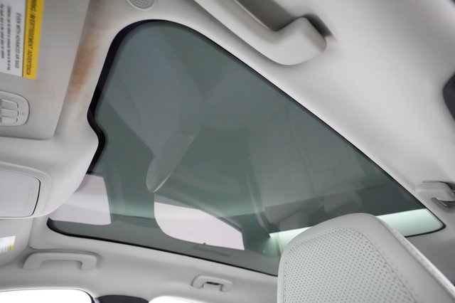 2022 Ford Mustang Mach-E — photo 17 of 36