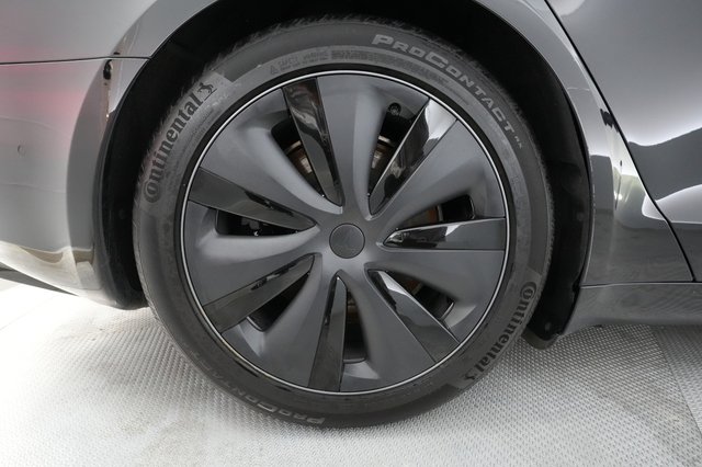 2022 Tesla Model S — photo 14 of 31