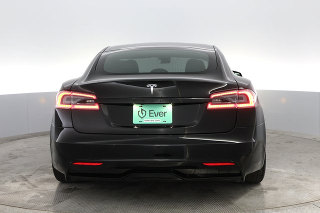 2022 Tesla Model S — photo 8 of 31