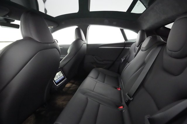 2022 Tesla Model S — photo 16 of 31