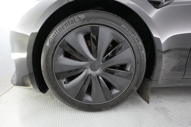 2022 Tesla Model S — photo 11 of 31