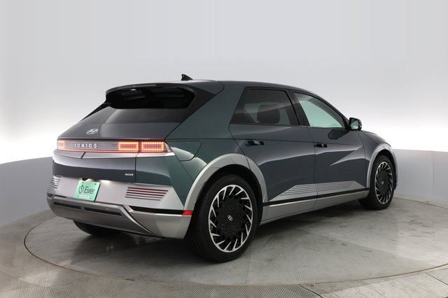 2024 Hyundai IONIQ 5 — photo 2 of 30