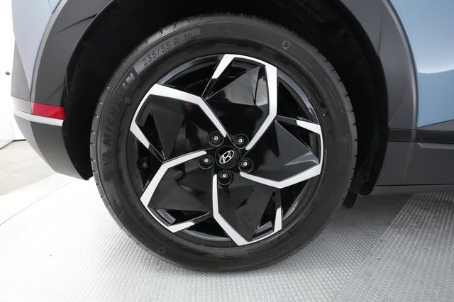2023 Hyundai IONIQ 5 — photo 14 of 28