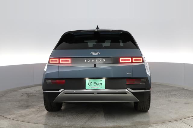 2023 Hyundai IONIQ 5 — photo 8 of 28