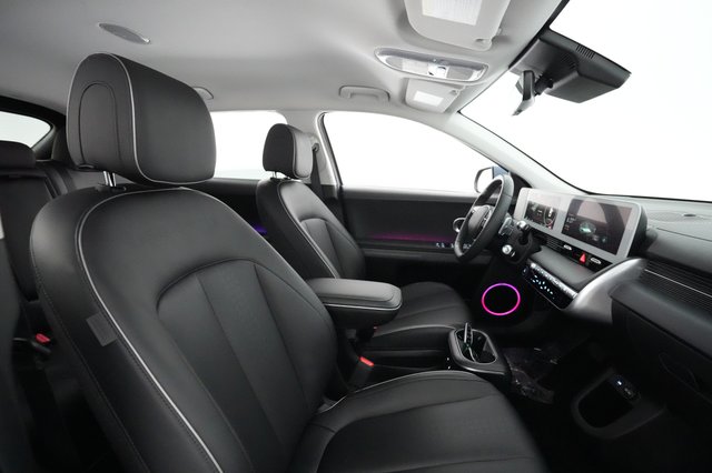 2023 Hyundai IONIQ 5 — photo 17 of 28