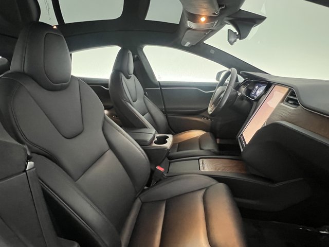 2020 Tesla Model S — photo 22 of 42