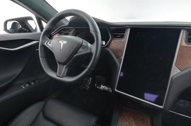 2020 Tesla Model S — photo 3 of 42