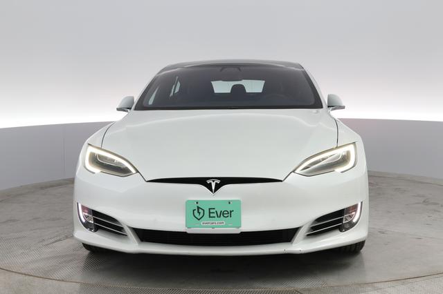 2020 Tesla Model S — photo 7 of 42