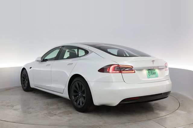 2020 Tesla Model S — photo 12 of 42
