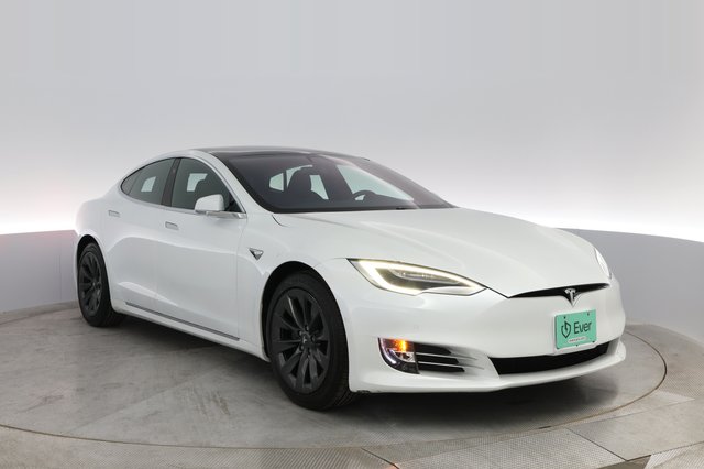 2020 Tesla Model S — photo 8 of 42